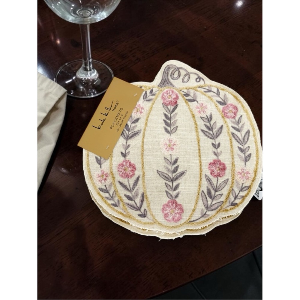 NWT Nicole Miller Set of 4 Pumpkin Placemats Fall Thanksgiving Table Decor